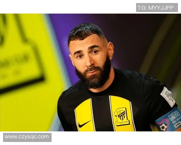 本泽马Q版足球球星形象萌趣登场，展现非凡球场魅力与个性风采