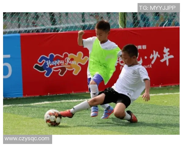 跑男节目中踢足球的球星是谁 他在节目中的表现如何